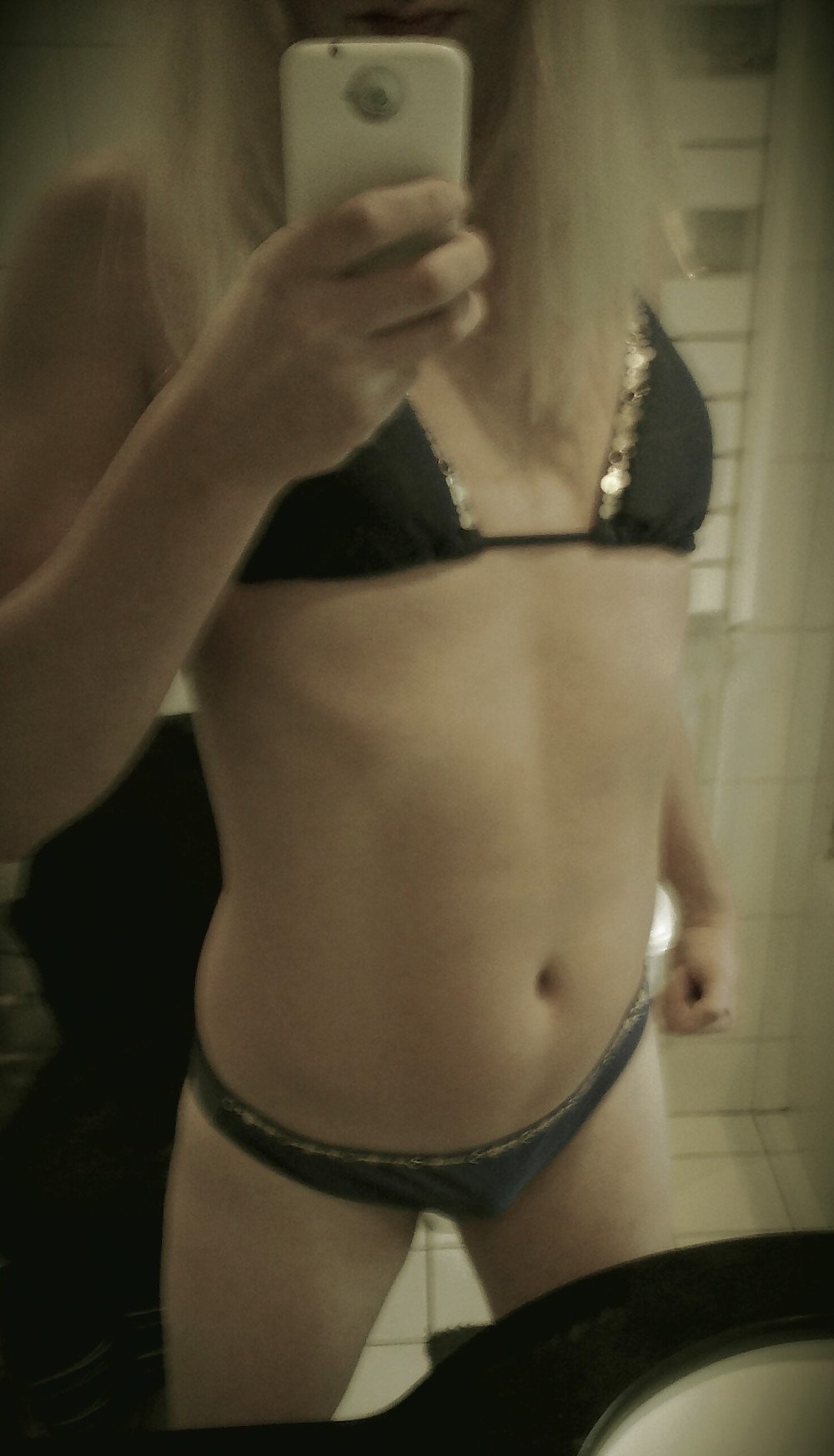 Kjshemale 2013
 #36085168