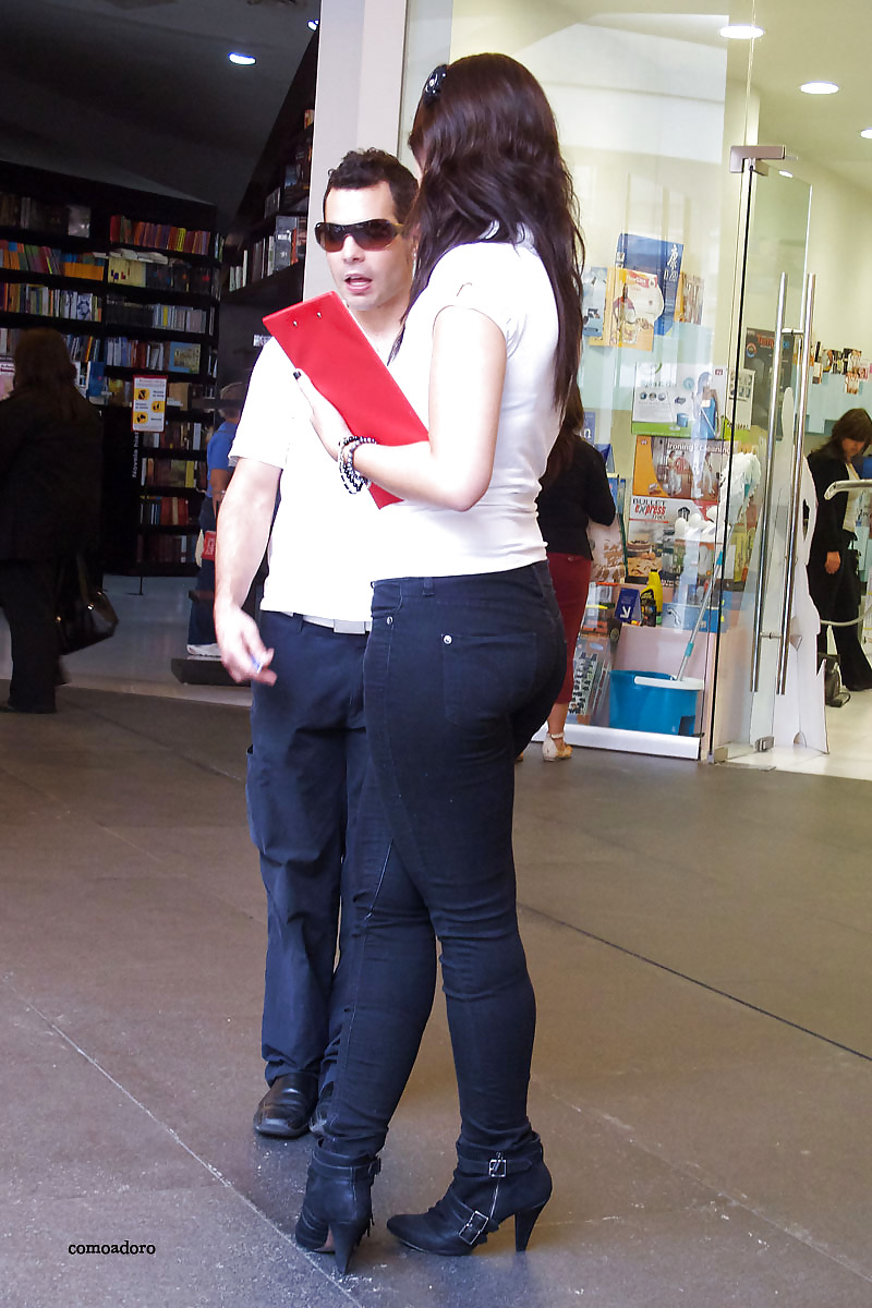 Chica como marzo
 #37131379