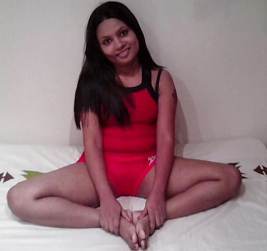 Malaysisch Indisches Mädchen Hündin 1233 #32883012