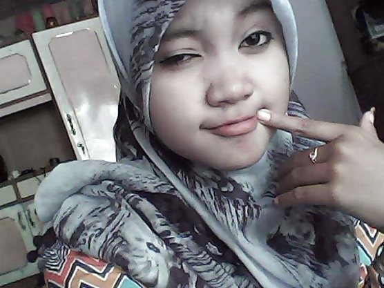 Indonesien-Mädchen Hijab Kopftuch Zhyy Tifani #38803071