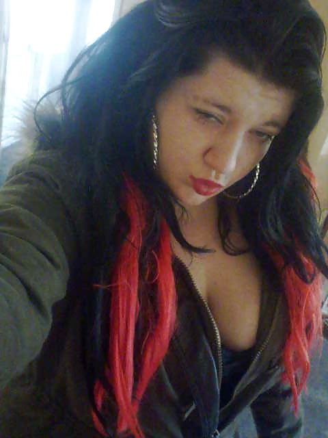 Real Chav slut from London showing clivage Dirtyyyy #39912272