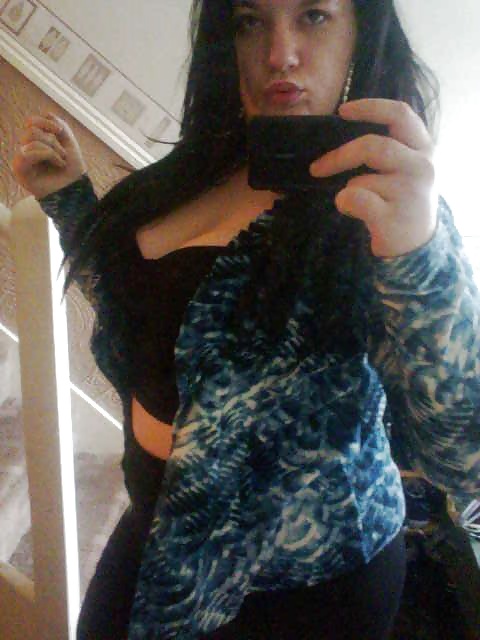 Real Chav slut from London showing clivage Dirtyyyy #39912290