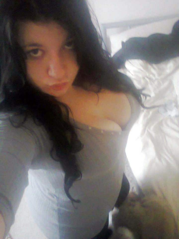 Real Chav slut from London showing clivage Dirtyyyy #39912465