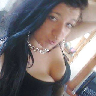Real Chav slut from London showing clivage Dirtyyyy #39912532