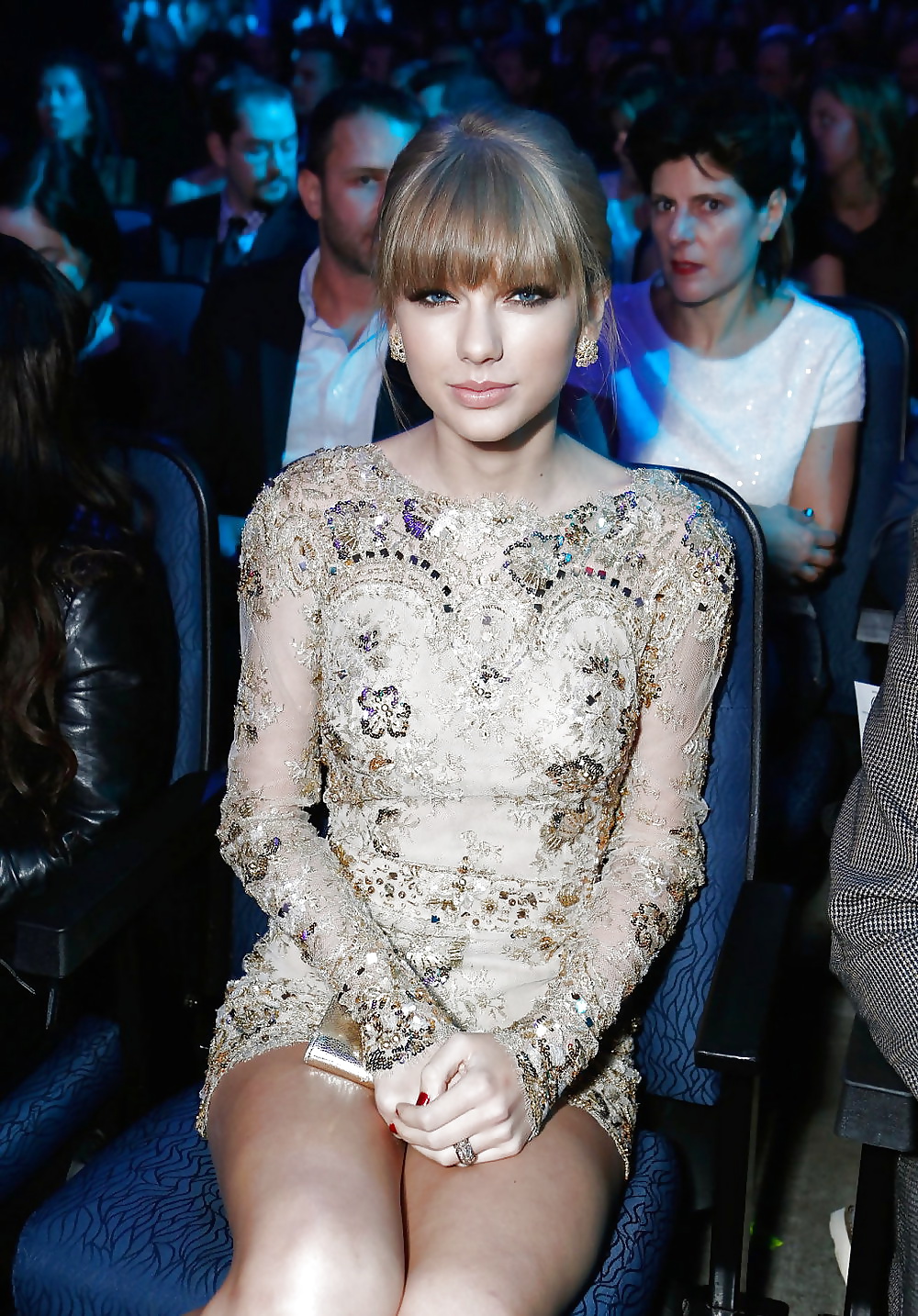 Taylor swift
 #34997401