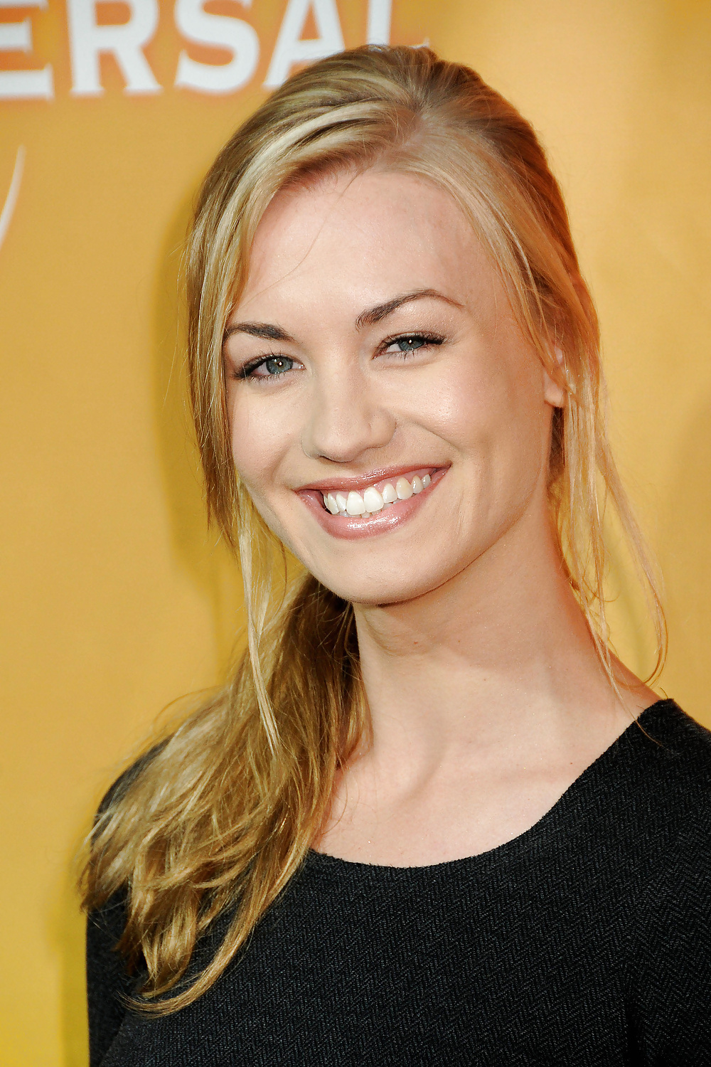 イボンヌ・ストラホフスキー（Yvonne strahovski
 #36282728