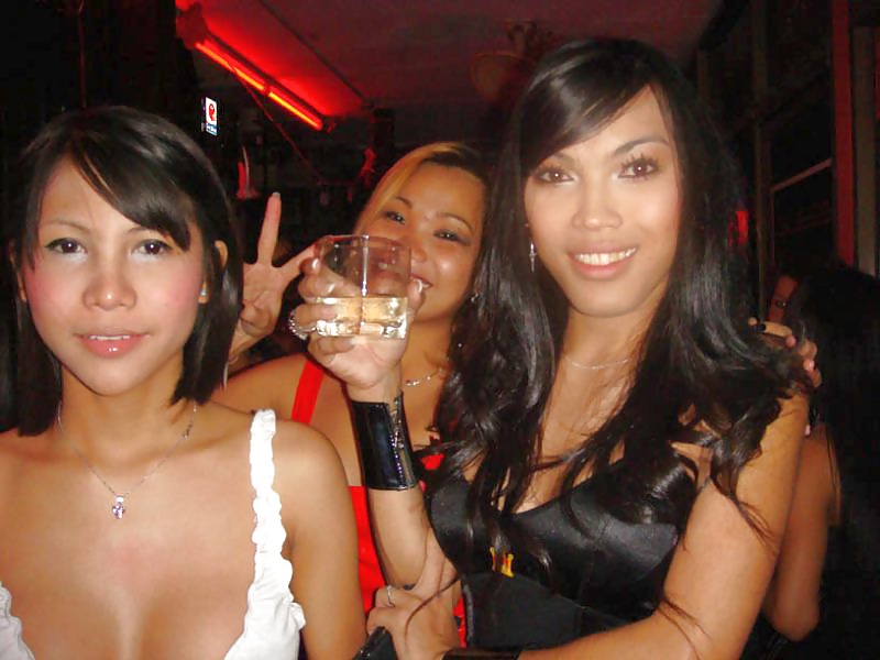 Ladyboy Nachtleben In Bangkok #32959082