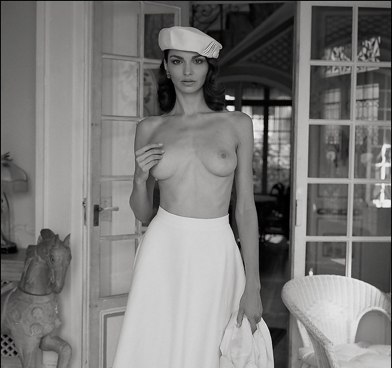 Some sweet nude art. Little bit hairy. #33387944