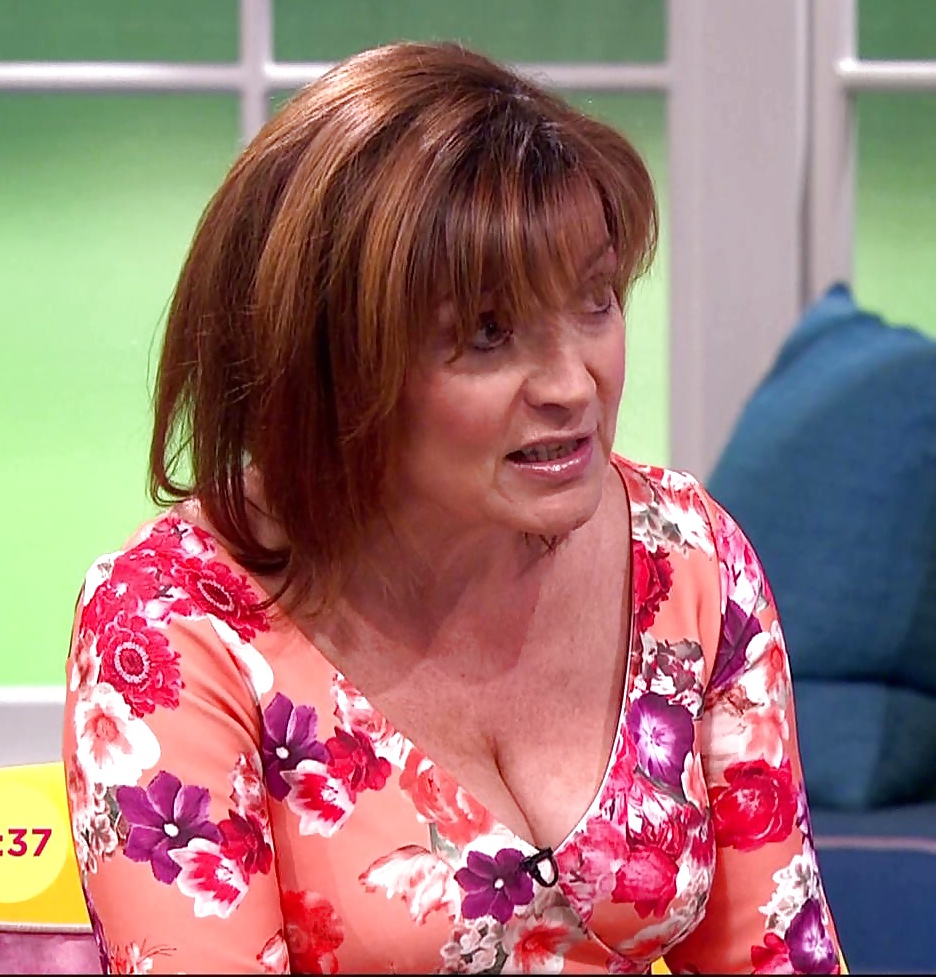 Lorraine Kelly's Magnificent Cleavage #23722460
