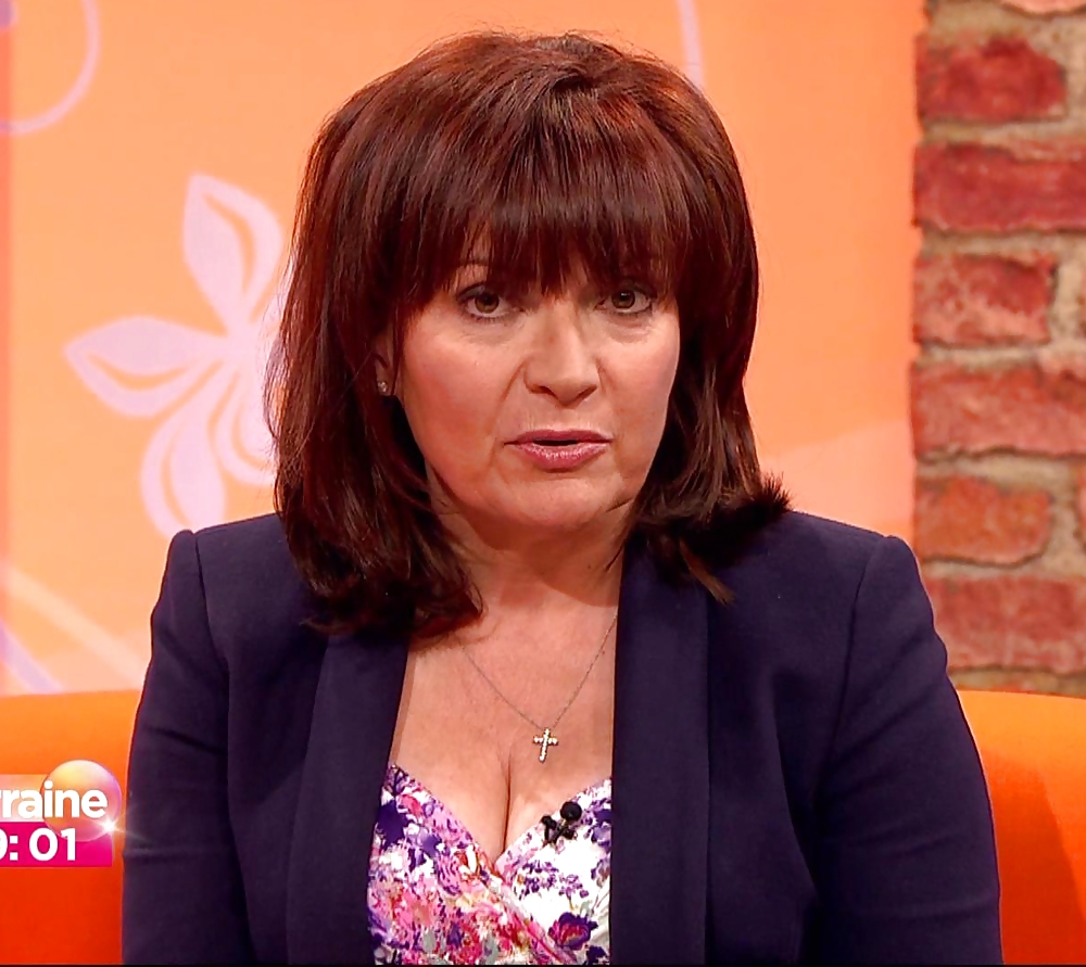 Lorraine Kelly's Magnificent Cleavage #23722566