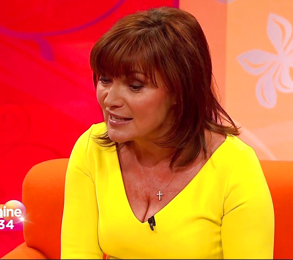 Lorraine Kelly's Magnificent Cleavage #23722679