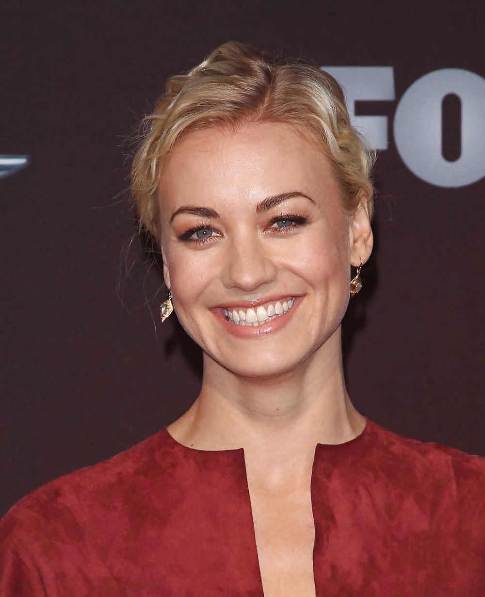 Yvonne strahovski - 24 live another day premiere
 #28566854