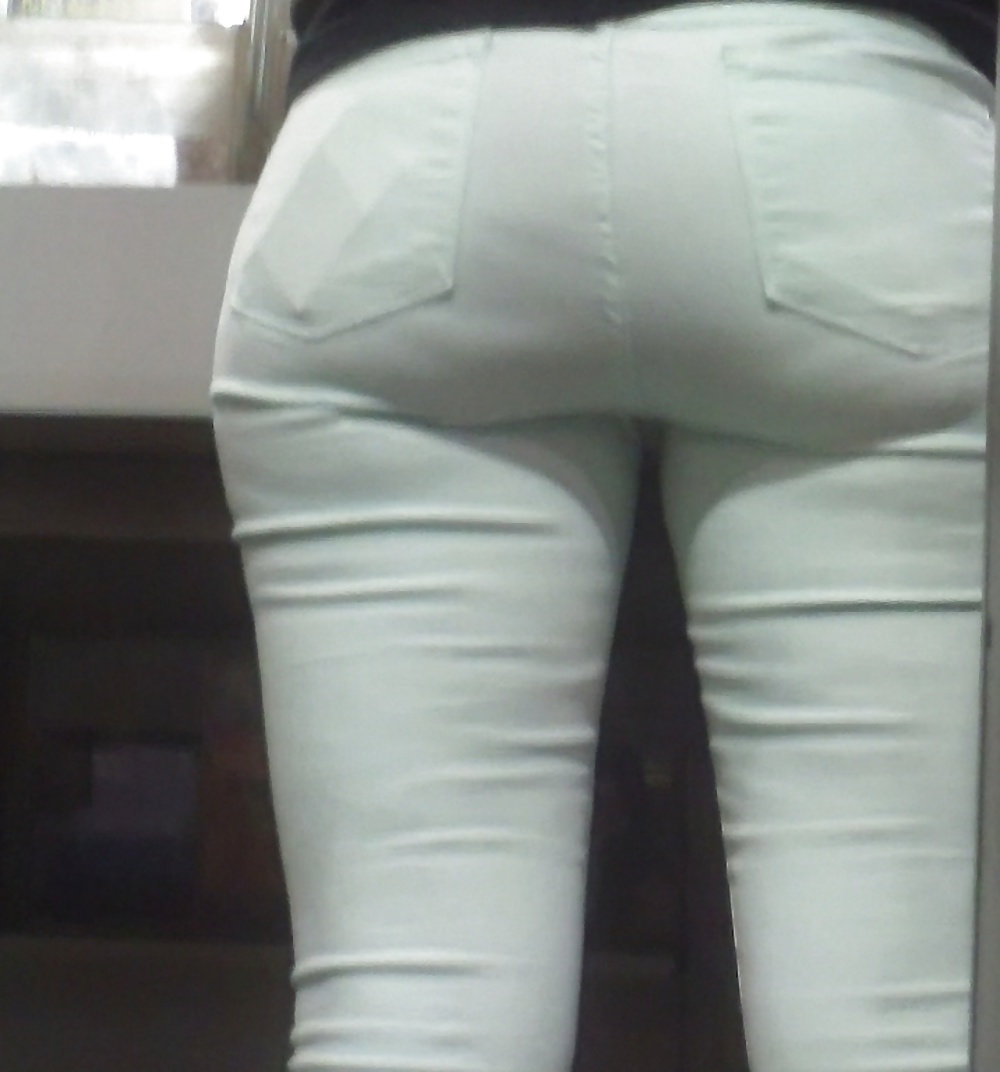 Große Saftige Teen Ass & Hintern In Jeans #32682113