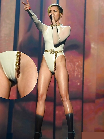 Miley Cyrus Meilleur De Décembre 2013! Cameltoe Et Plus Encore! #25895310