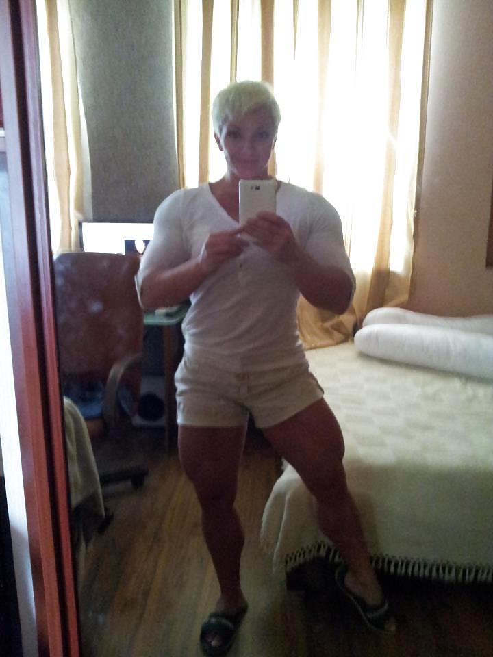 Bodybuilderin Nataliya Romanshko #36585858