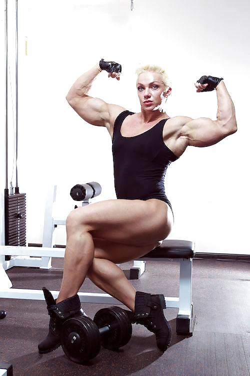 Female bodybuilder Nataliya Romanshko #36585983