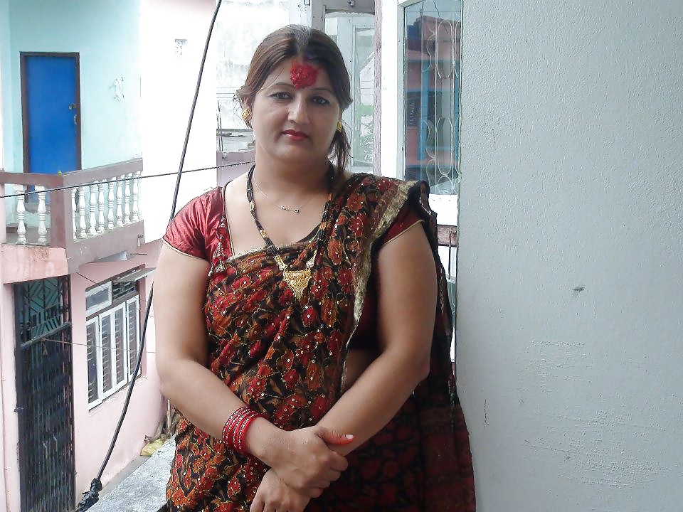 Sexy mature BBW nepali aunty  SARALA PANDEY #40015529