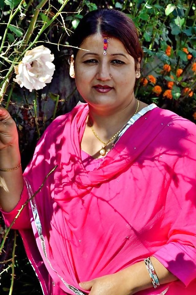 Sexy Reifen Bbw Nepali Aunty Sarala Pandey #40015584