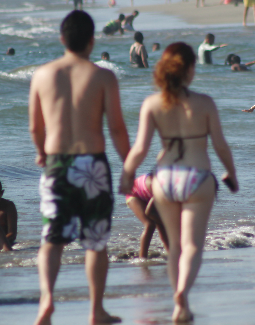 Couple on the beach (voyeur vacation) #35513266