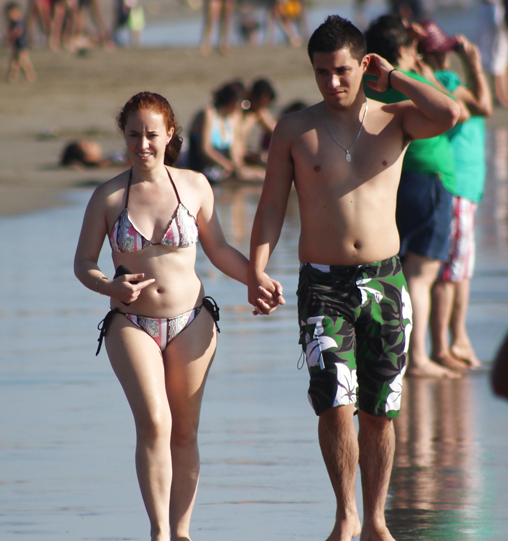Couple on the beach (voyeur vacation) #35513367