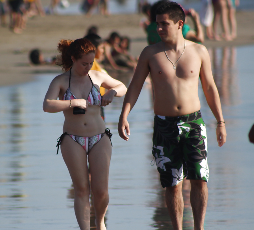 Couple on the beach (voyeur vacation) #35513398