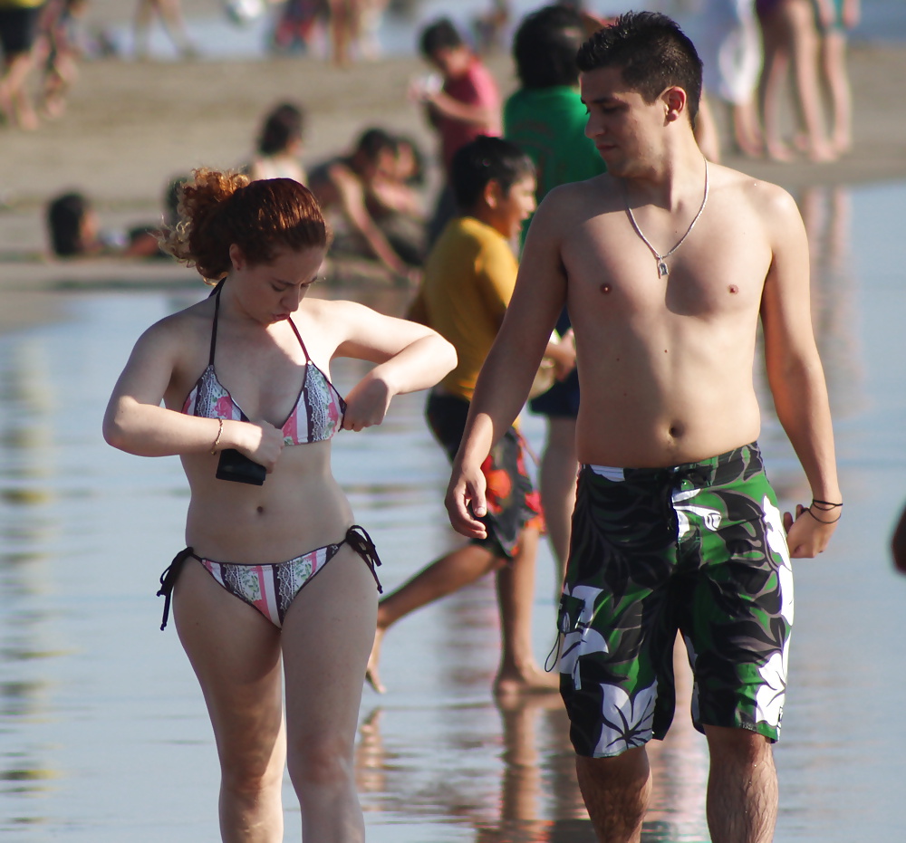 Couple on the beach (voyeur vacation) #35513402