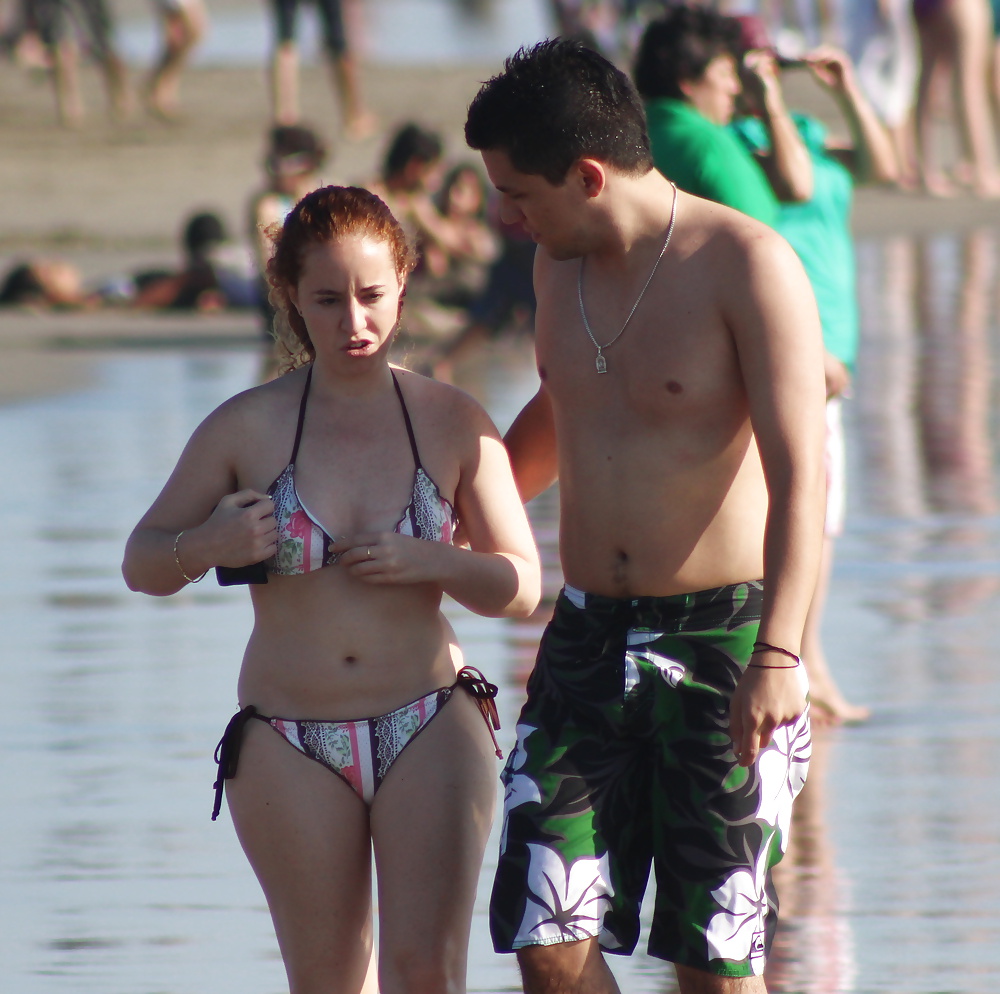 Couple on the beach (voyeur vacation) #35513433