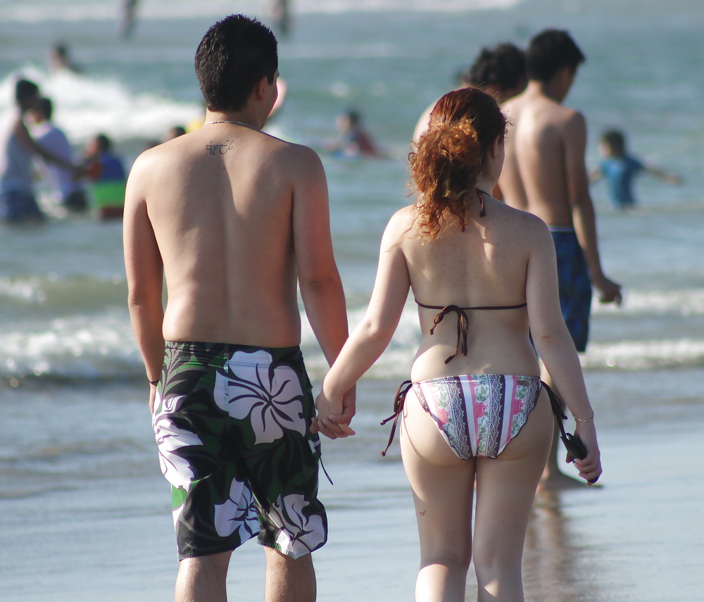 Couple on the beach (voyeur vacation) #35513600