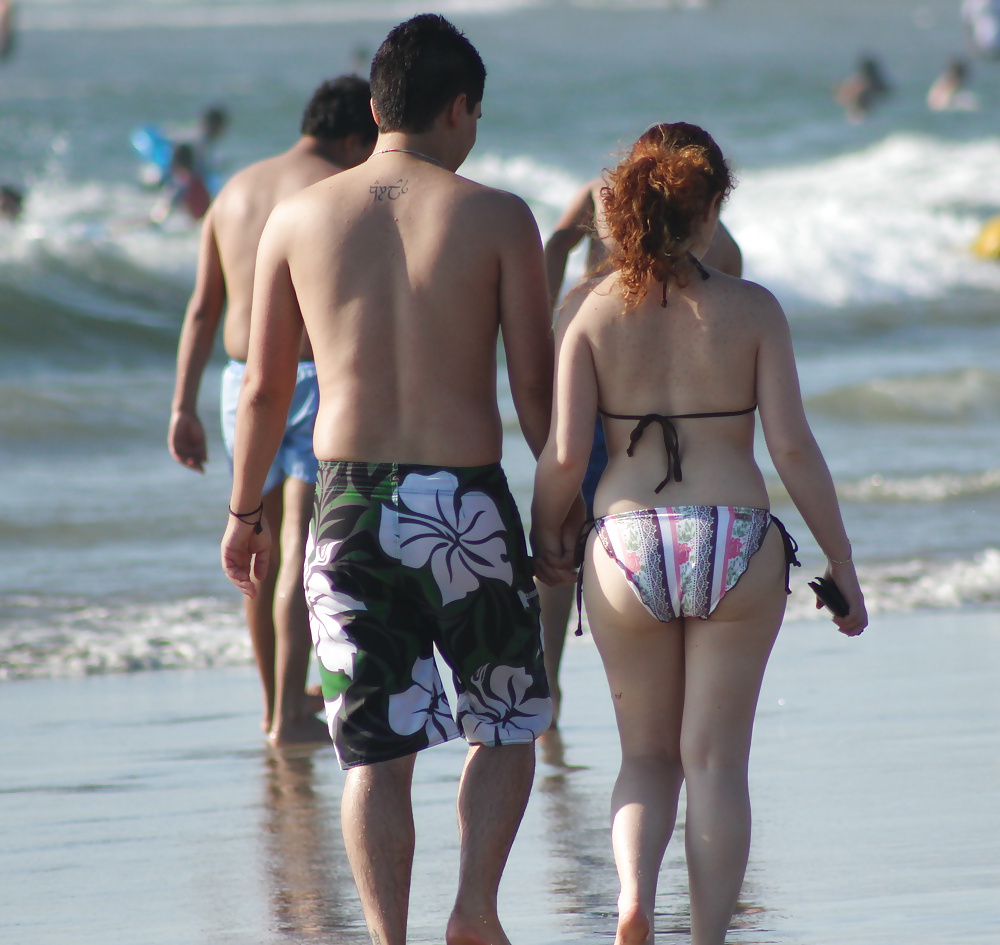 Couple on the beach (voyeur vacation) #35513634