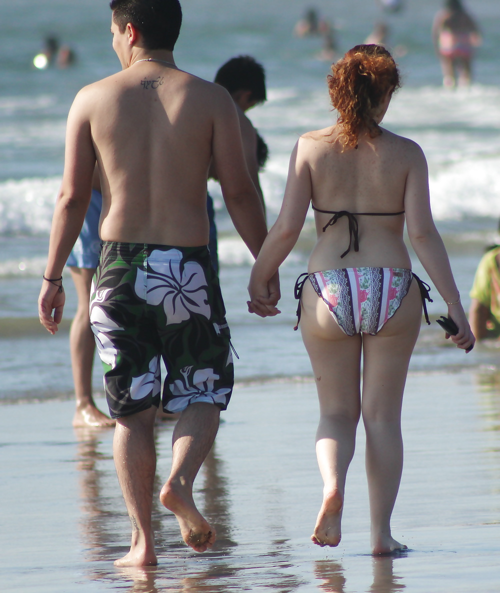 Couple on the beach (voyeur vacation) #35513659