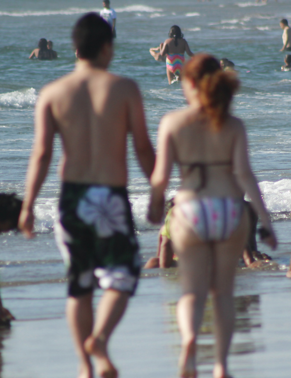 Pareja en la playa (vacaciones voyeur)
 #35513700