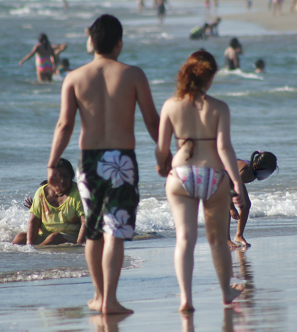 Couple on the beach (voyeur vacation) #35513735