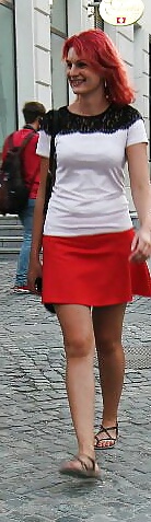 Falda sexy y pies rumanos
 #24271201