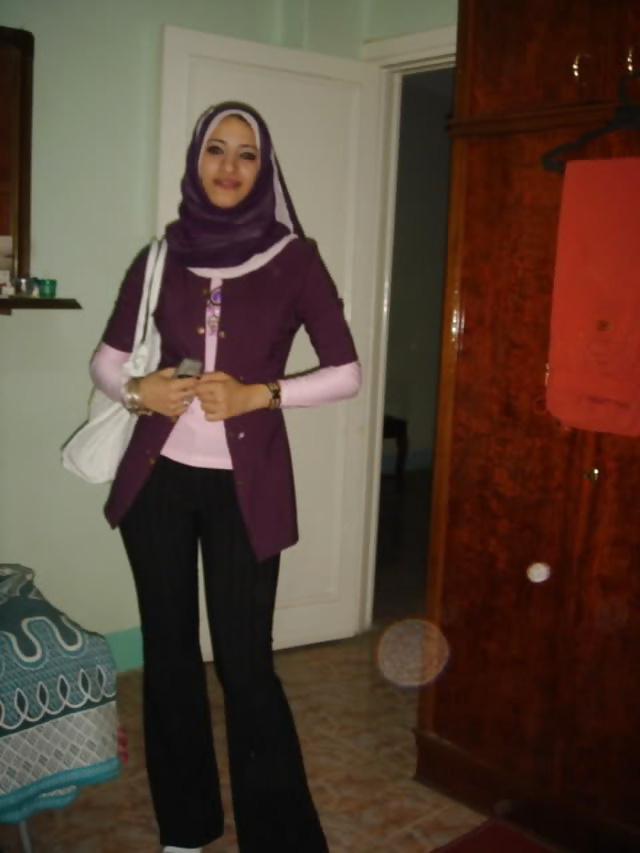 Arab Girls 4U ( 106 -Kawthar.30.Egypt - Part 1) #39475458