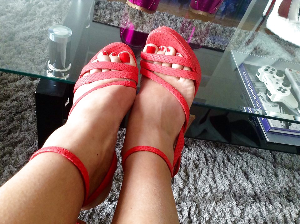 My toecleavage & sexy feet arch in designer heels & sandals #26436527