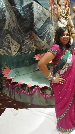 SLUTTY INDIAN AUNT ! MY FAM FOR YOUR ENJOYMENT  #23899307