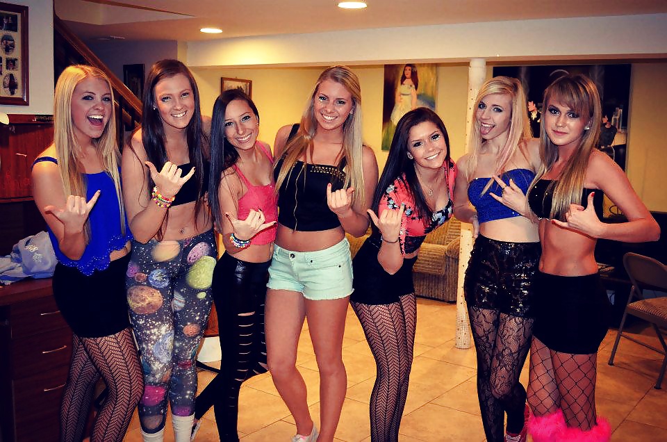 Facebook college girls 14 sorority teens bikini party
 #26730098