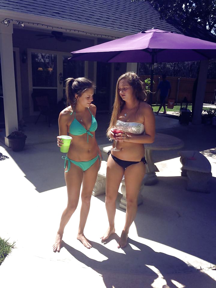 Facebook ragazze del college 14 sorority teens bikini party
 #26730241