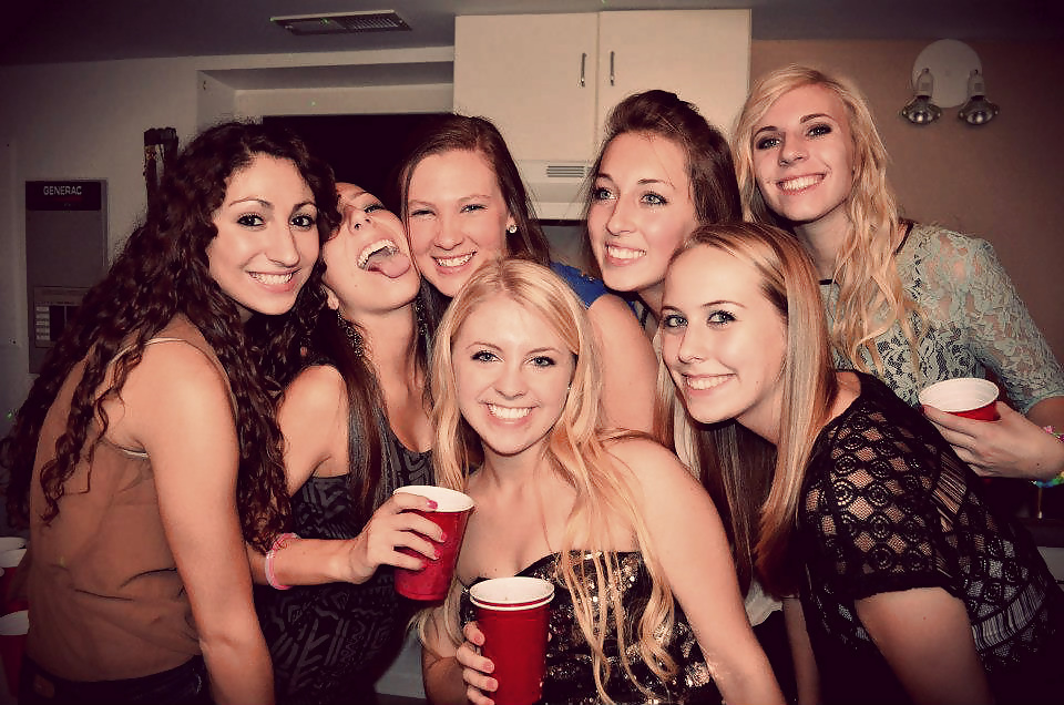 Facebook college girls 14 sorority teens bikini party
 #26730282