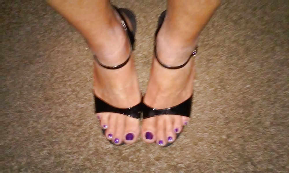 Lisa Love crossdresser feet #40977192