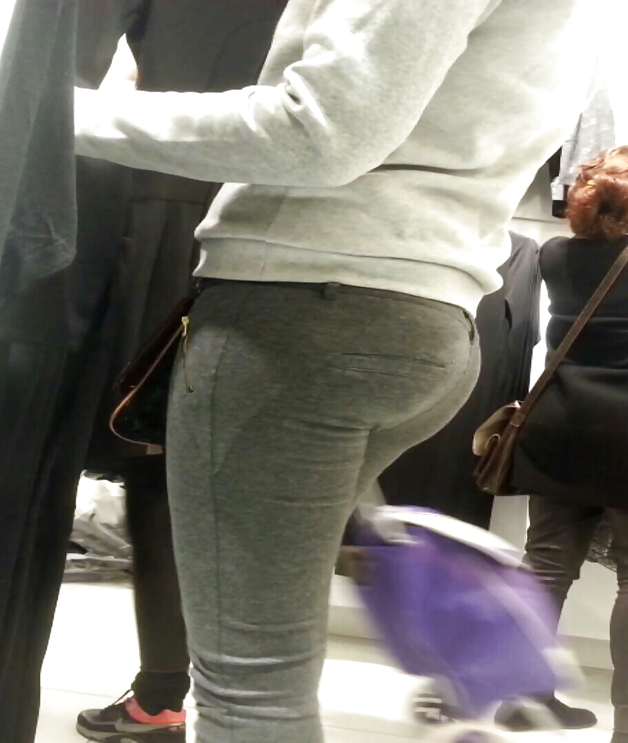 Teens und milfs mit geilem arsch
 #23897059