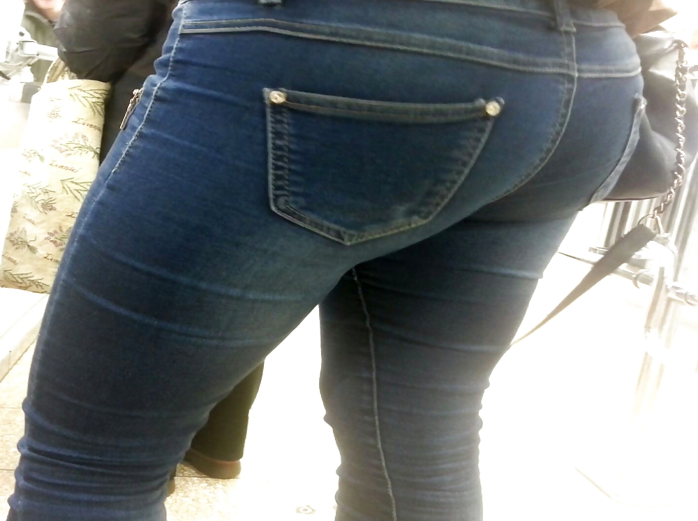 Teens und milfs mit geilem arsch
 #23897153