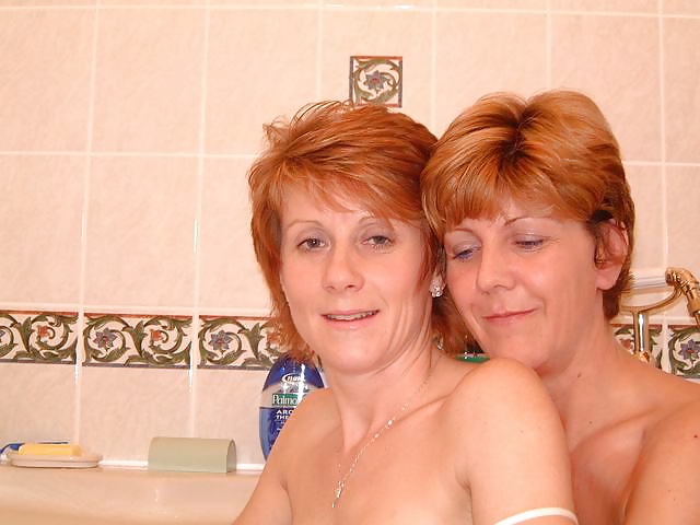 Uk sara, hora del baño (con jade)
 #40052864