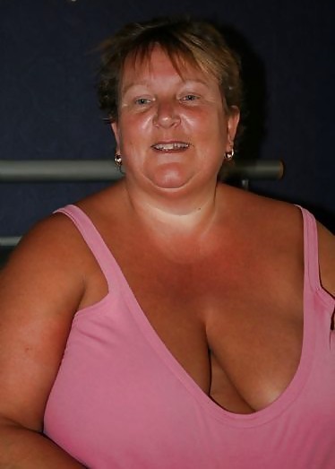 Donne mature non nude busty 5.
 #25410411