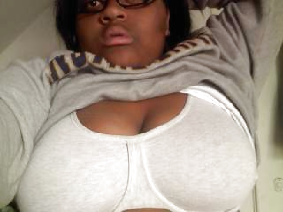 Chubby bbw negro joven volumen 2
 #30456507