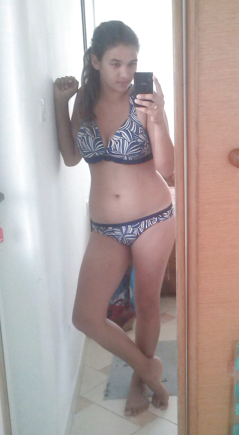 18歳の女子高生
 #29509846