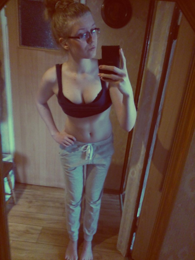 18歳の女子高生
 #29509859