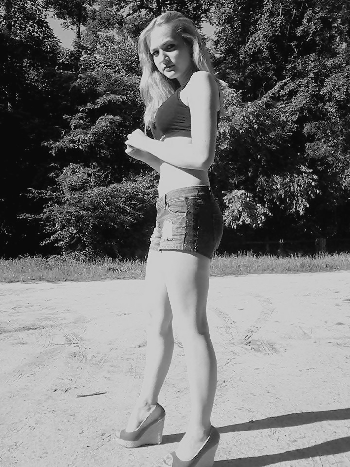 18歳の女子高生
 #29509992