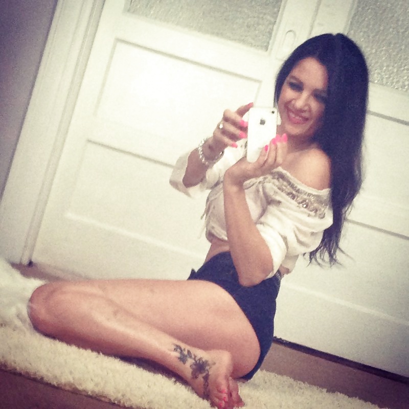 18歳の女子高生
 #29510027