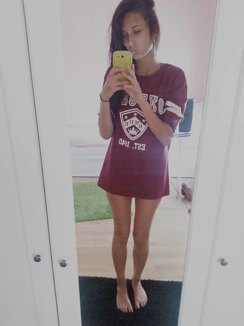 18歳の女子高生
 #29510123